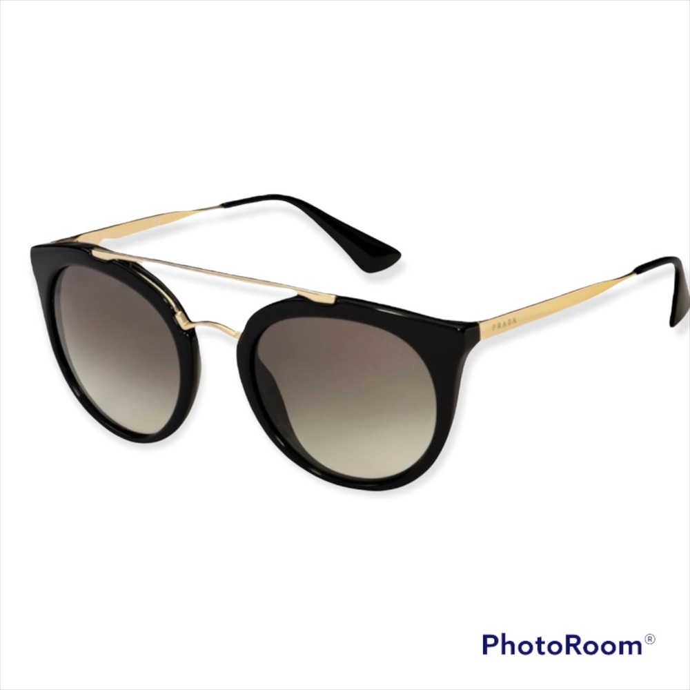 Prada Sunglasses 🕶 New in Box!